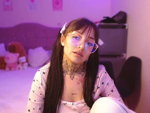 azuna1 live cam on BongaCams