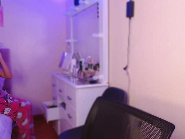 azuna1 live cam on BongaCams