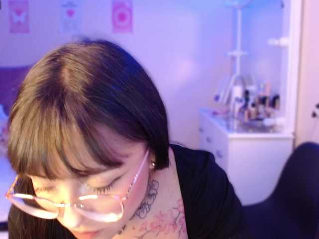 azuna1 live cam on BongaCams