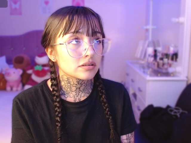 azuna1 live cam on BongaCams