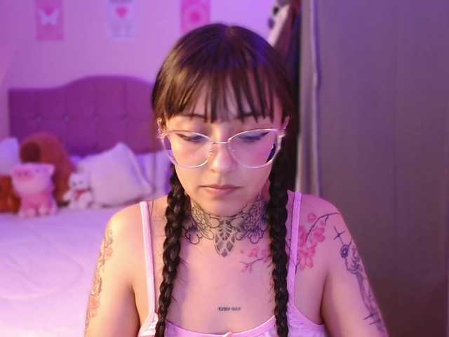 azuna1 live cam on BongaCams