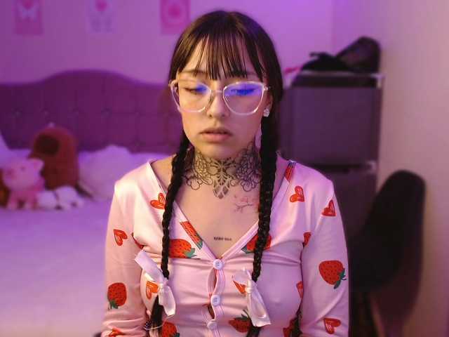 azuna1 live cam on BongaCams