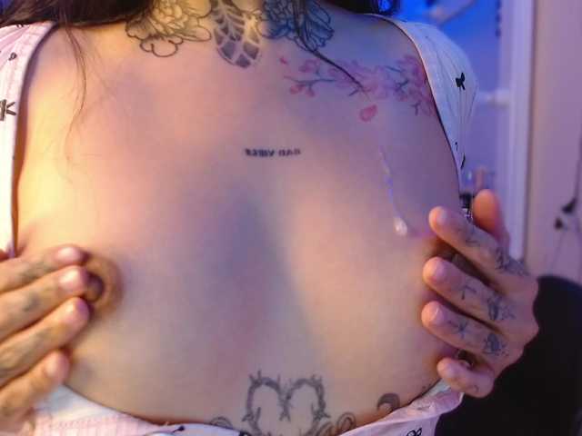 azuna1 live cam on BongaCams