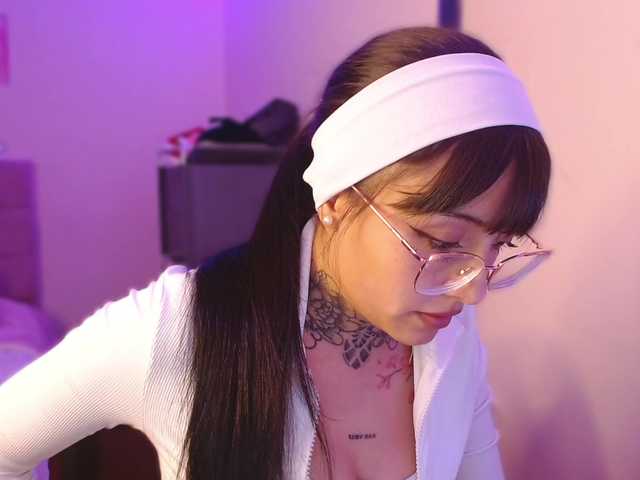 azuna1 live cam on BongaCams