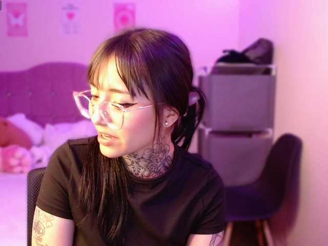 azuna1 live cam on BongaCams