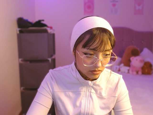 azuna1 live cam on BongaCams