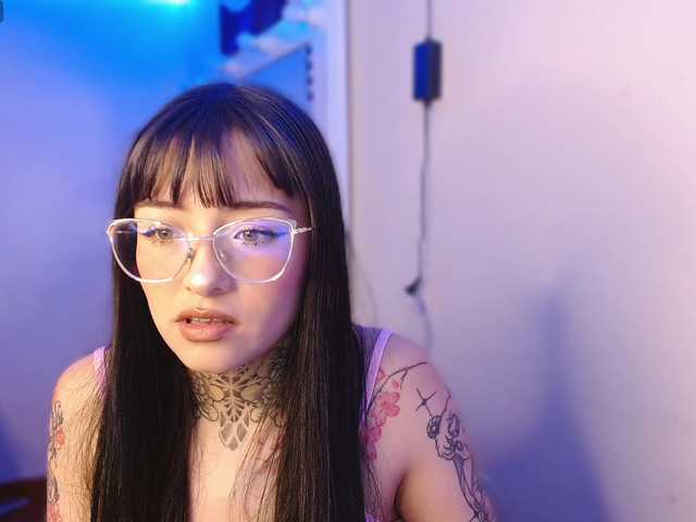 azuna1 live cam on BongaCams