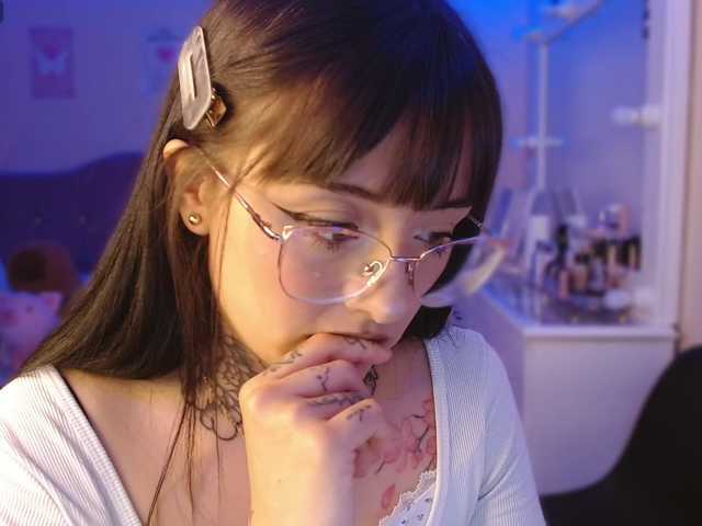 azuna1 live cam on BongaCams