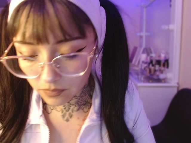 azuna1 live cam on BongaCams