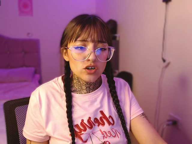 azuna1 live cam on BongaCams