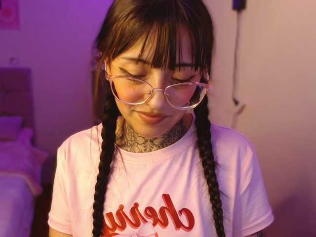 azuna1 live cam on BongaCams