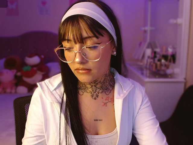 azuna1 live cam on BongaCams