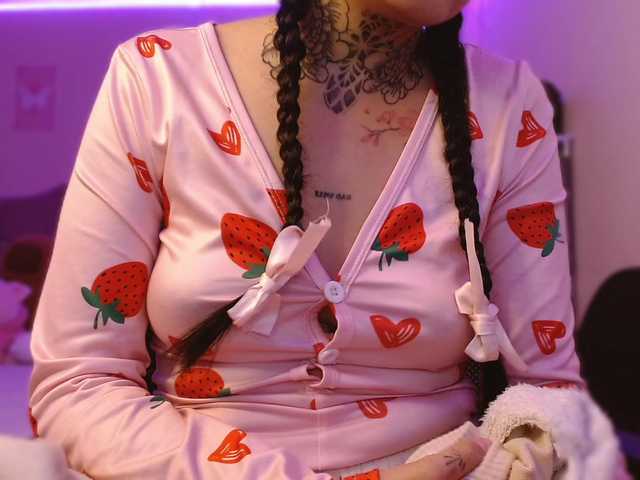 azuna1 live cam on BongaCams