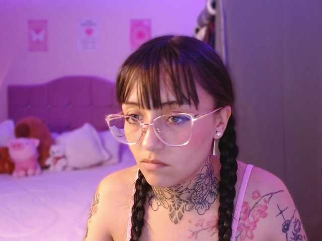 azuna1 live cam on BongaCams