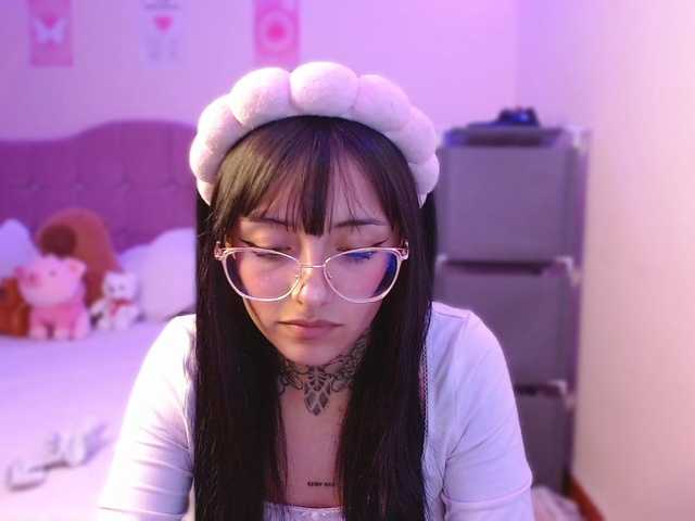 azuna1 live cam on BongaCams