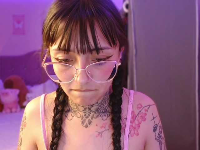 azuna1 live cam on BongaCams