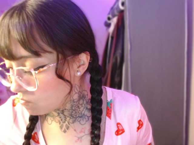 azuna1 live cam on BongaCams