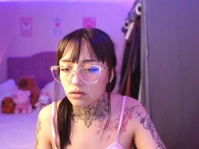 azuna1 live cam on BongaCams