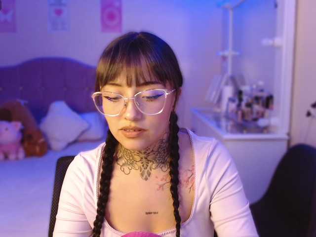 azuna1 live cam on BongaCams