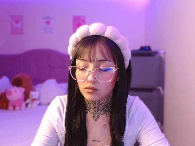 azuna1 live cam on BongaCams