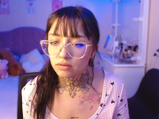 azuna1 live cam on BongaCams