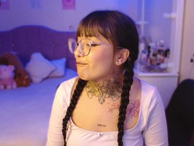 azuna1 live cam on BongaCams