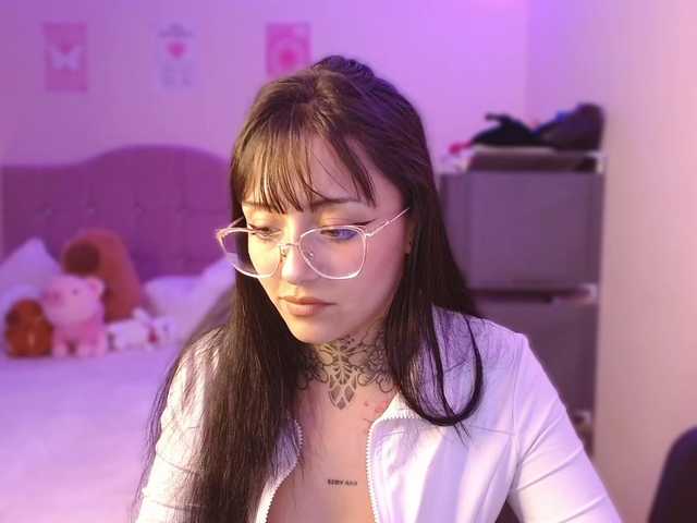 azuna1 live cam on BongaCams
