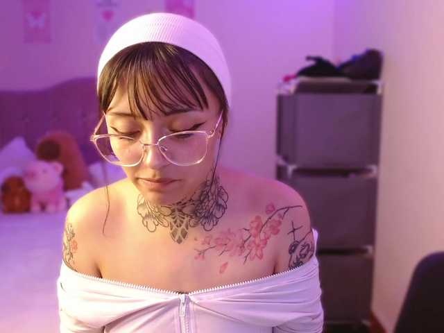 azuna1 live cam on BongaCams