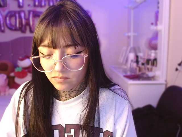 azuna1 live cam on BongaCams