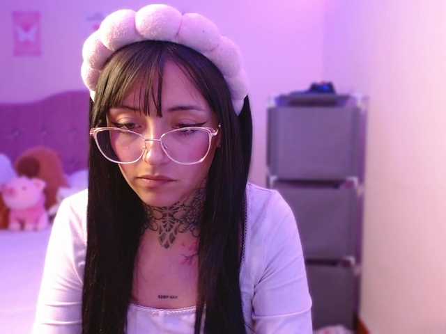 azuna1 live cam on BongaCams