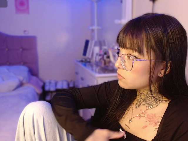 azuna1 live cam on BongaCams