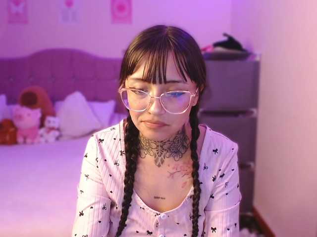 azuna1 live cam on BongaCams