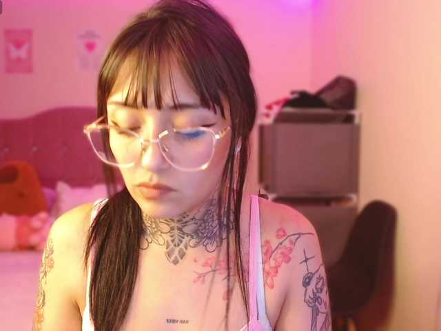 azuna1 live cam on BongaCams