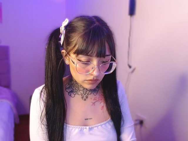 azuna1 live cam on BongaCams
