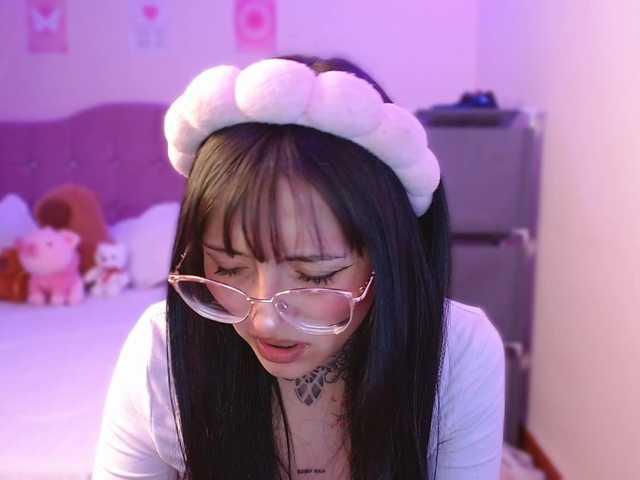azuna1 live cam on BongaCams