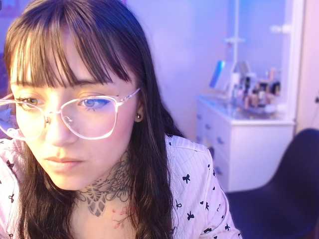 azuna1 live cam on BongaCams