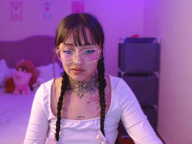 azuna1 live cam on BongaCams