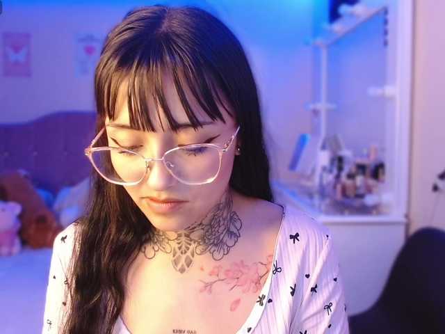azuna1 live cam on BongaCams