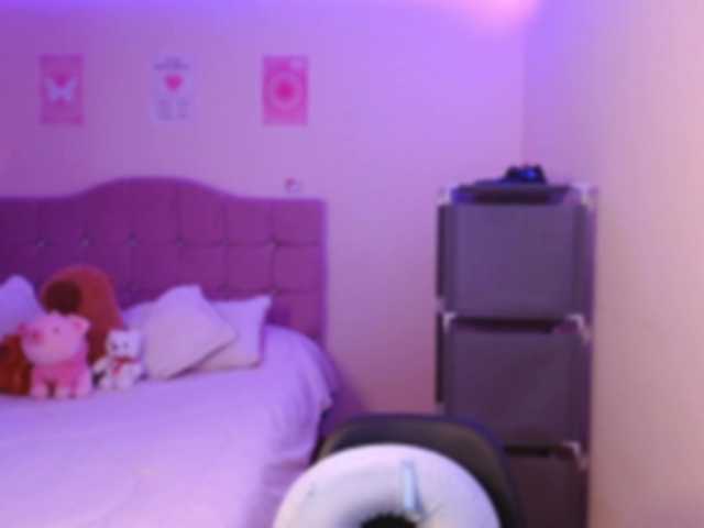 azuna1 live cam on BongaCams