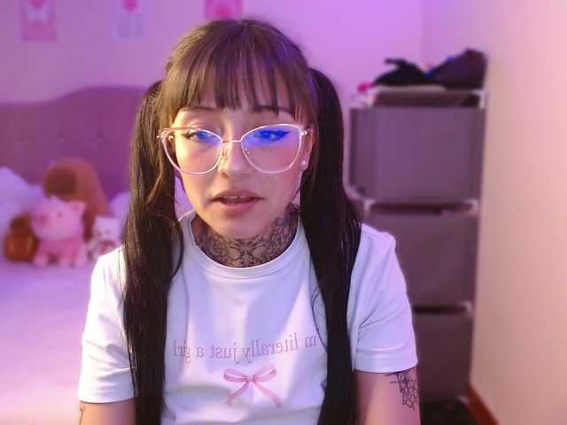 azuna1 live cam on BongaCams