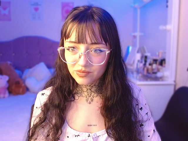 azuna1 live cam on BongaCams