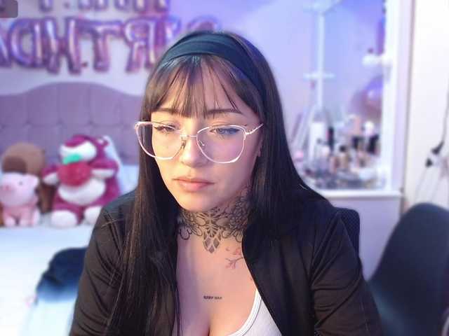 azuna1 live cam on BongaCams