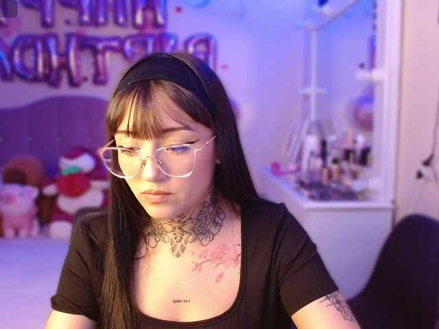 azuna1 live cam on BongaCams