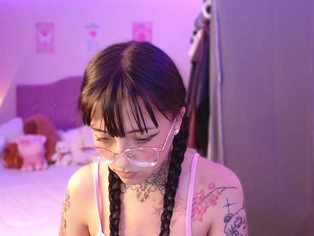 azuna1 live cam on BongaCams