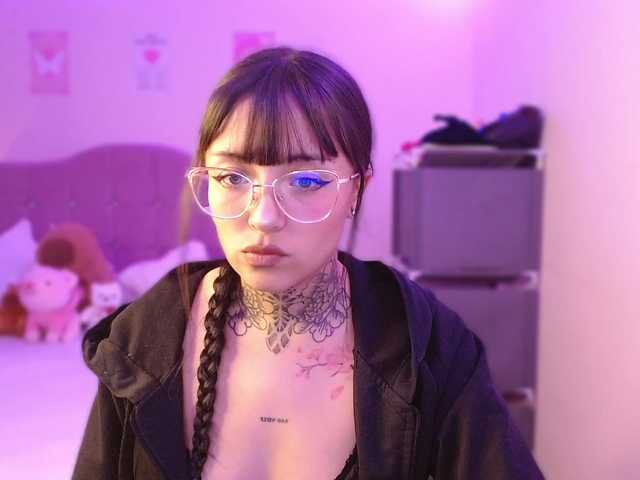 azuna1 live cam on BongaCams