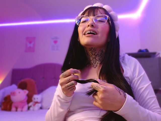 azuna1 live cam on BongaCams
