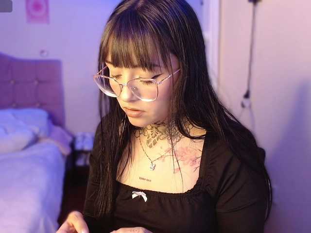azuna1 live cam on BongaCams