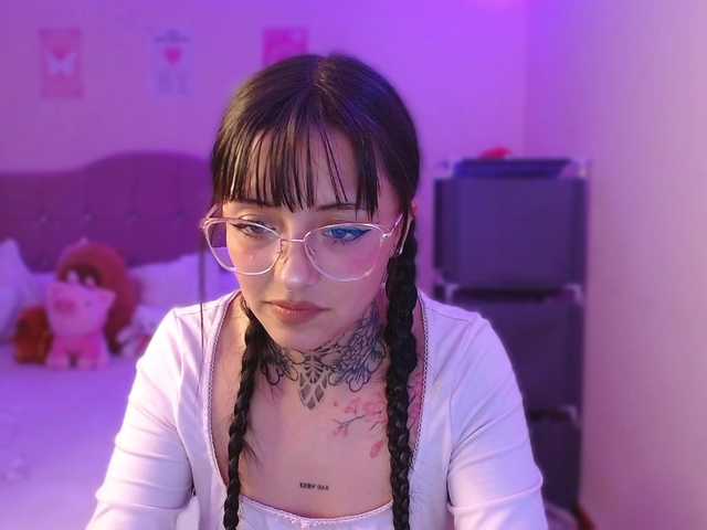 azuna1 live cam on BongaCams