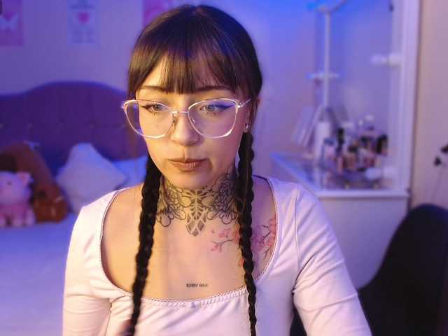 azuna1 live cam on BongaCams