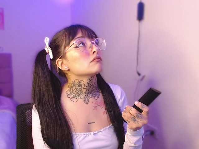 azuna1 live cam on BongaCams